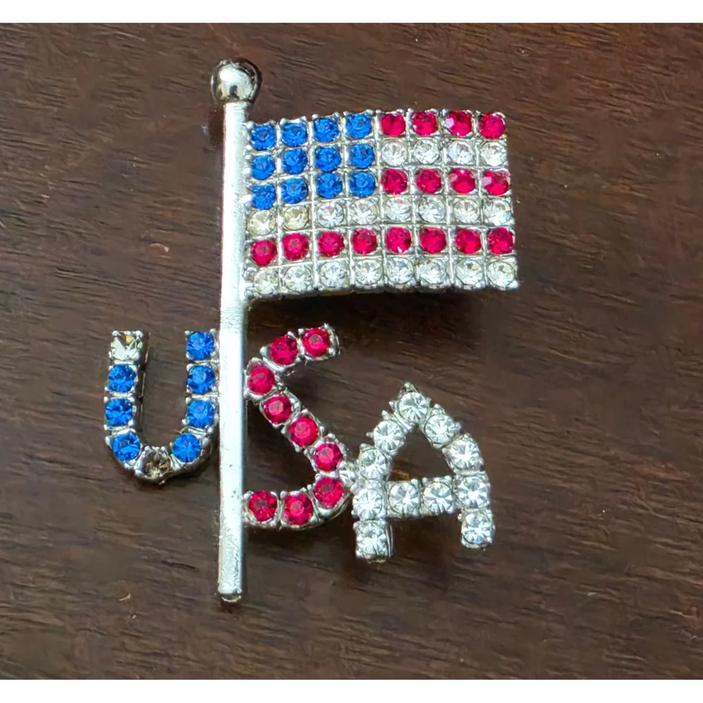 USA American Flag Rhinestone Brooch Silver Tone Patriotic Red White Blue Pin‎